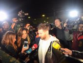 ميسي يعود إلى برشلونة بخيبة أمل بسبب الإيقاف الدولى