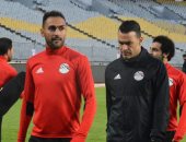 الحضرى وإكرامى يتنافسان على حراسة عرين الفراعنة أمام تونس .. والقرار فى يد كوبر