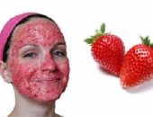 ماسك الفراولة والعسل للحفاظ على نضارة البشرة الدهنية