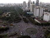 بالصور.. آلاف المسلمين يتظاهرون فى شوارع إندونيسيا لإقالة حاكم جاكرتا