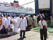 بالصور .. أول أفواج المعتمرين يغادرون ميناء سفاجا للسعودية