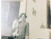 لميس الحديدى تنشر صورة نادرة لها فى طفولتها مع والدتها على "إنستجرام"