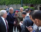 رئيس الوزراء يوجه عدد من الوزراء بالسفر للإسكندرية لمتابعة تفجير المرقسية 