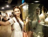 ملكات جمال العالم يلتقطن السيلفى مع الآثار بمكتبة الإسكندرية  