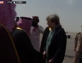 بالفيديو.. فى زيارة بدون حجاب.. تريزا ماى تبحث عن شراكة اقتصادية فى الرياض