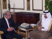 بالصور.. شريف إسماعيل رئيس الوزراء يلتقى وزير الطاقة السعودى خالد الفالح