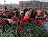 بالصور.. وقفة تضامنية بموسكو حدادا علي ضحايا تفجير مترو سان بطرسبرج 