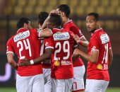 بالصور.. الأهلي ينهى الشوط الأول متقدما على بتروجت بهدف "كوليبالى"