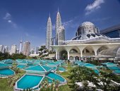 ماليزيا تسعى لاستقبال 31.8 مليون سائح وتعرض منتجات سياحية متميزة بـ2017