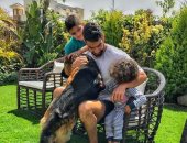 شريف إكرامى ينشر صورته مع "أسيا وياسين" على إنستجرام