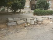 مواطن بالتجمع الثالث يشكو من هدم الأرصفة وتركها دون إصلاح منذ 3 أشهر 