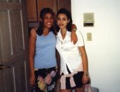 من ألبوم العائلة.. شاهد كيم كاردشيان مع أخواتها وأصحابها "قبل العز"