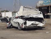 إصابة 10 أشخاص بطريق السويس فى انقلاب سيارة نقل