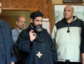 كاهن كنيسة الروم الأرثوذوكس ينعى ضحايا الحادثين الإرهابيين بالإسكندرية والغربية 