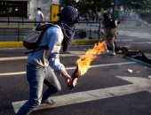 تظاهرة فى فنزويلا تتخللها اشتباكات بين الشرطة ومعارضين
