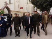 المحافظ يتفقد تأمين الكنائس بمدينة دمياط 