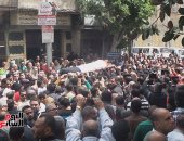 بالصور.. أهالى الإسكندرية يشيعون جثمان الشهيد العريف أمنية رشدى