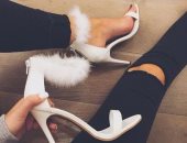 التحقيق مع شركة أزياء عالمية بتهمة استخدام فراء القطط فى تصنيع الأحذية