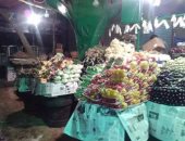 الإشغالات والباعة الجائلين يثيرون غضب أهالى شارع البورصة بحلوان