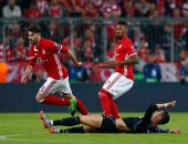 لقطة المباراة.. أرضية "إليانز آرينا" تحرم رونالدو من "الهاتريك"