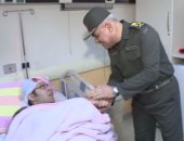 بالفيديو.. وزير الدفاع للبابا تواضروس: لن نترك للإرهابيين فرصة لشق صف المجتمع