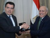 العصار يستقبل وزير الدفاع القبرصى لبحث التعاون فى مجالات الدفاع والأمن