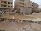 مواطن يشكو من تسريب مياه بجوار المحول الكهربائى فى الشيخ زايد
