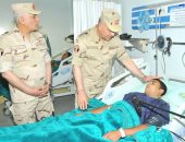 بالصور..رئيس الأركان يتابع حالة مصابى العمليات الإرهابية بمستشفيات القوات المسلحة