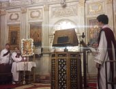 بالفيديو والصور.. الأقباط يحتفلون بعيد القيامة بالكاتدرائية المرقسية بالإسكندرية