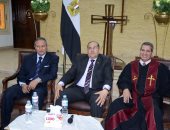 بالصور..محافظ سوهاج ومدير الأمن يزوران بيت الرحمة وكنيسة الاقباط الانجيليين