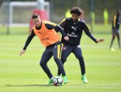 بالصور.. محمد الننى يظهر فى تدريبات أرسنال قبل مواجهة ميدلسبره