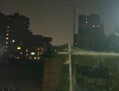 قارئان يطالبان بإضاءة أعمدة كهرباء شوارع القاهرة الجديدة والحى العاشر
