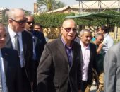 بالصور.. محافظ القاهرة يتفقد الحديقة الدولية ومرسى الأتوبيس النهرى ببولاق
