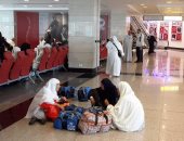 مصادر عن تكدس المعتمرين بمطار القاهرة: تأخر إقلاع الطائرات من السعودية السبب