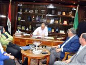 محافظ القليوبية يعقد اجتماعا لدراسة إنشاء معهد للقلب بقليوب