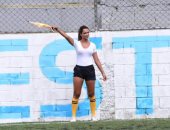 حكمة راية تثير الجدل فى البرازيل بسبب ملابسها فى الملعب