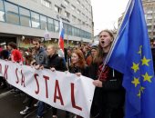 بالصور.. آلاف السلوفاكيين يحتشدون فى برايتسلافا احتجاجا على فساد بحكومة فيكو