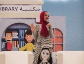 بالصور.. حنان ترك تحلق مع الأطفال بـ الشارقة القرائى 