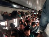 مواطن يشكو للمسئولين حالة الزحام اليومى فى قطار (القاهرة – الإسكندرية)