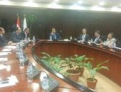 وزير النقل يطالب بسرعة إنهاء أعمال صيانة ونظافة وإنارة الطريق الدائرى