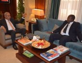 ​وزير الصناعة يلتقى نظيره الكاميرونى لبحث التعاون الاقتصادى بين البلدين