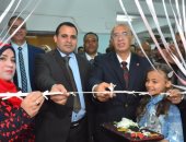 بالفيديو.. رئيس جامعة أسيوط يفتتح معرض الفنون التشكيلية وصالة للألعاب الرياضية