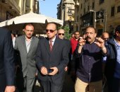 محافظ القاهرة يتفقد أعمال تطوير شارع الألفى وسراى الأزبكية