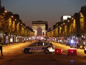 صحيفة أمريكية: حادث الشانزليزيه يعيد الإرهاب إلى قلب الحملة الانتخابية بفرنسا