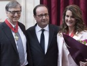 هولاند يمنح مؤسس مايكروسوفت وزوجته أعلى وسام فى فرنسا