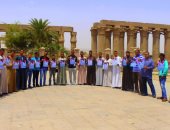 بالفيديو والصور.. وقفة أمام معبد الأقصر لدعم الشاعر حسن عامر بمسابقة أمير الشعراء