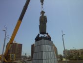 بالفيديو.. إعادة تمثال زويل لموقعه بعد 70 يوماً من سقوطه بكفر الشيخ