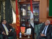 وزير القوى العاملة يصل بورسعيد لافتتاح ملتقى السلامة والصحة المهنية