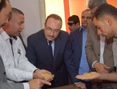 بالصور .. محافظ بنى سويف يتفقد المشروعات الخدمية بمركز الواسطى