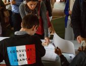 بالصور.. الفرنسيون فى الخارج يصوتون فى انتخابات الرئاسة الفرنسية